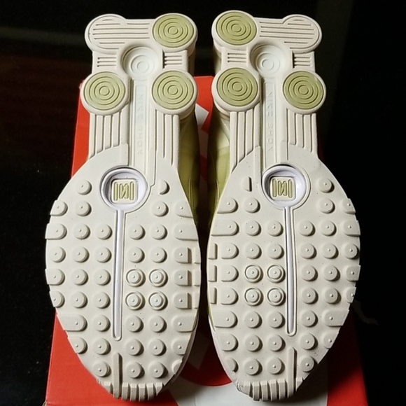 Nike Shox R4 - Picture 8 of 8